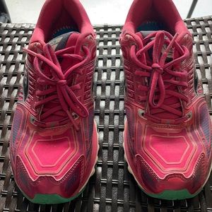 Women’s Brooks “ghost” 13